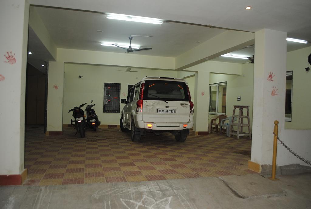 Ssr Hotel Srikalahasti Exterior photo
