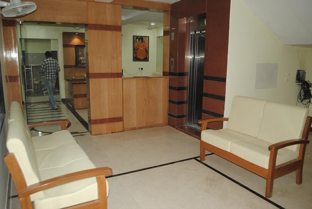 Ssr Hotel Srikalahasti Exterior photo