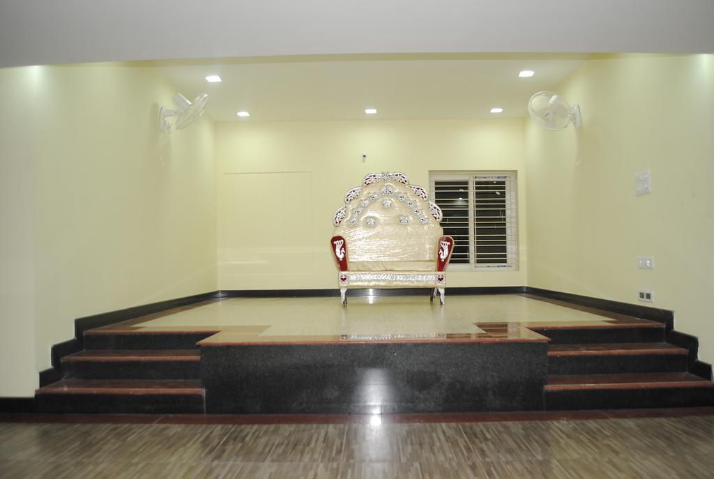 Ssr Hotel Srikalahasti Exterior photo