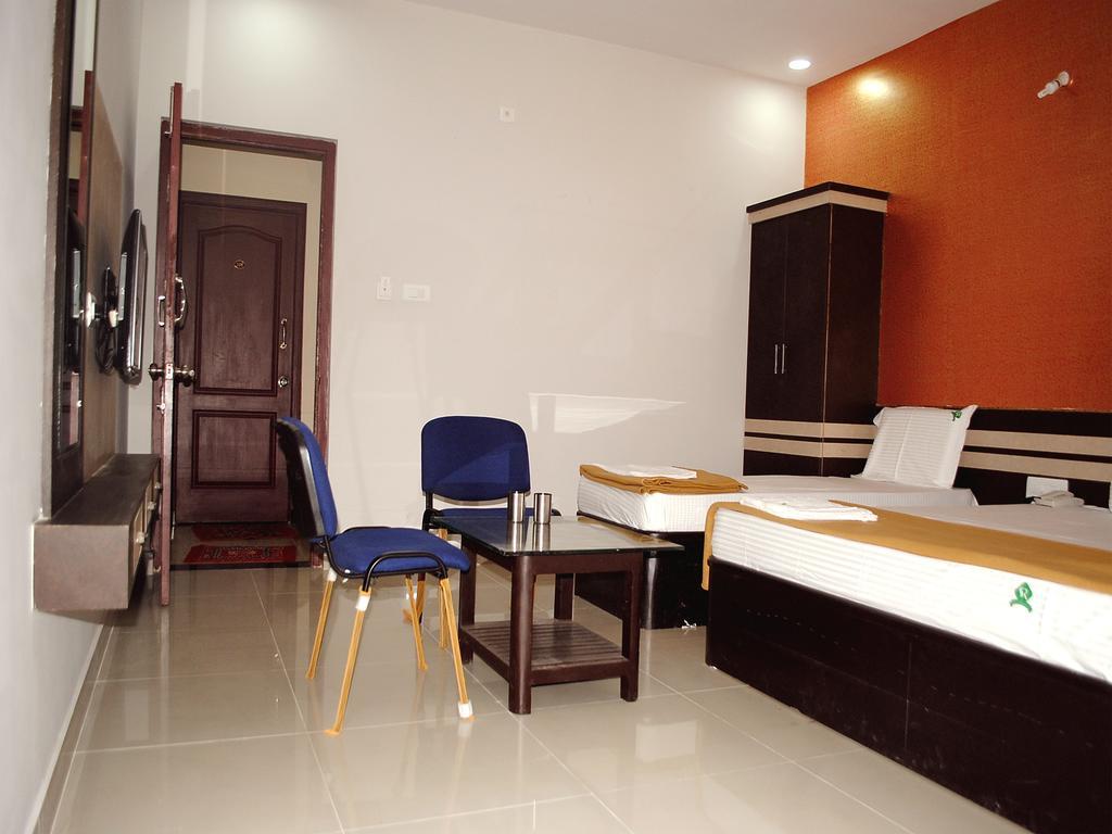 Ssr Hotel Srikalahasti Exterior photo