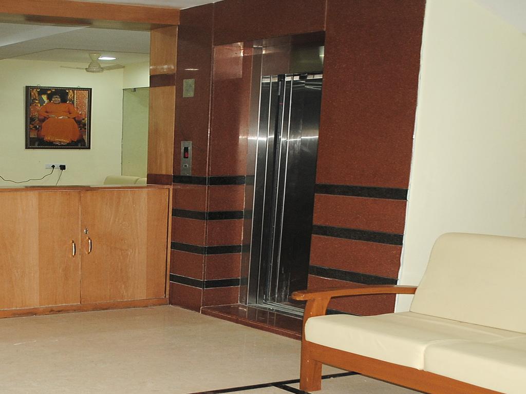 Ssr Hotel Srikalahasti Exterior photo